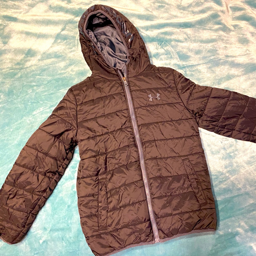Under armour puffer coat youth medium
